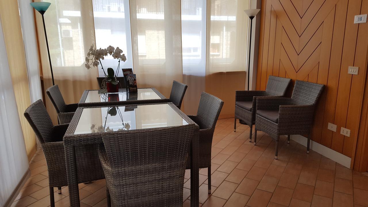 Residence Moresco Lido di Jesolo Exterior foto