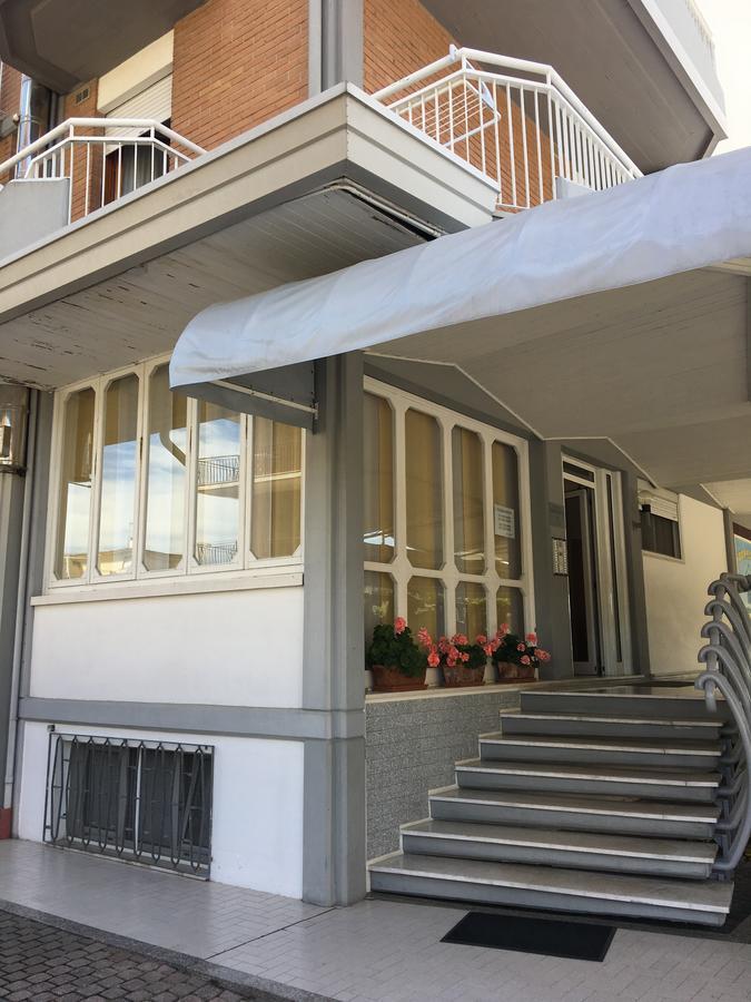 Residence Moresco Lido di Jesolo Exterior foto